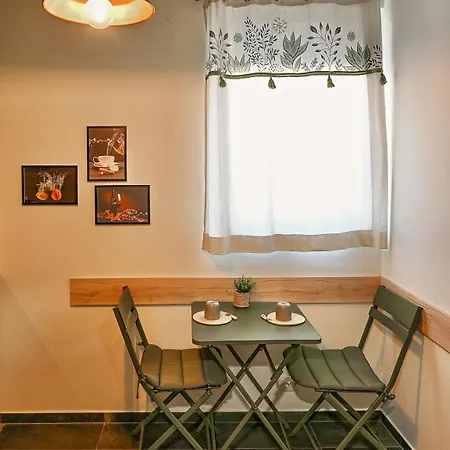 Your Place - твоето място - Tvoeto Myasto Weliko Tarnowo